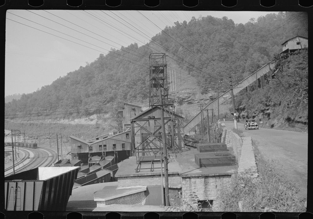 Coal mine tipple, Caples, West Virginia. Sourced from the Library of Congress.