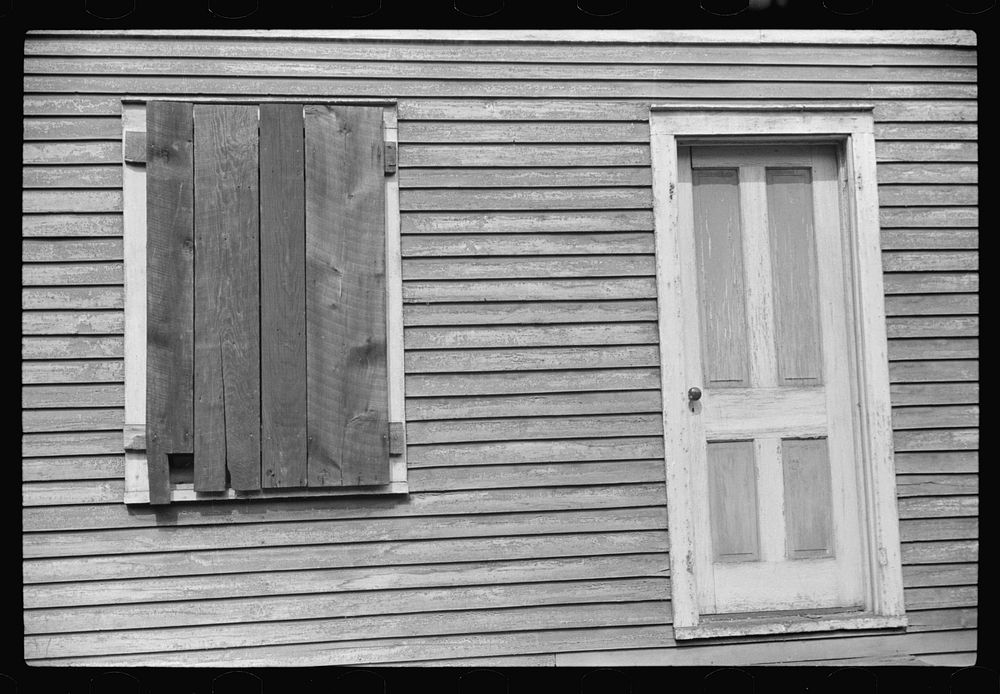 Abandoned house, mining town, Twin Branch, West Virginia. Sourced from the Library of Congress.