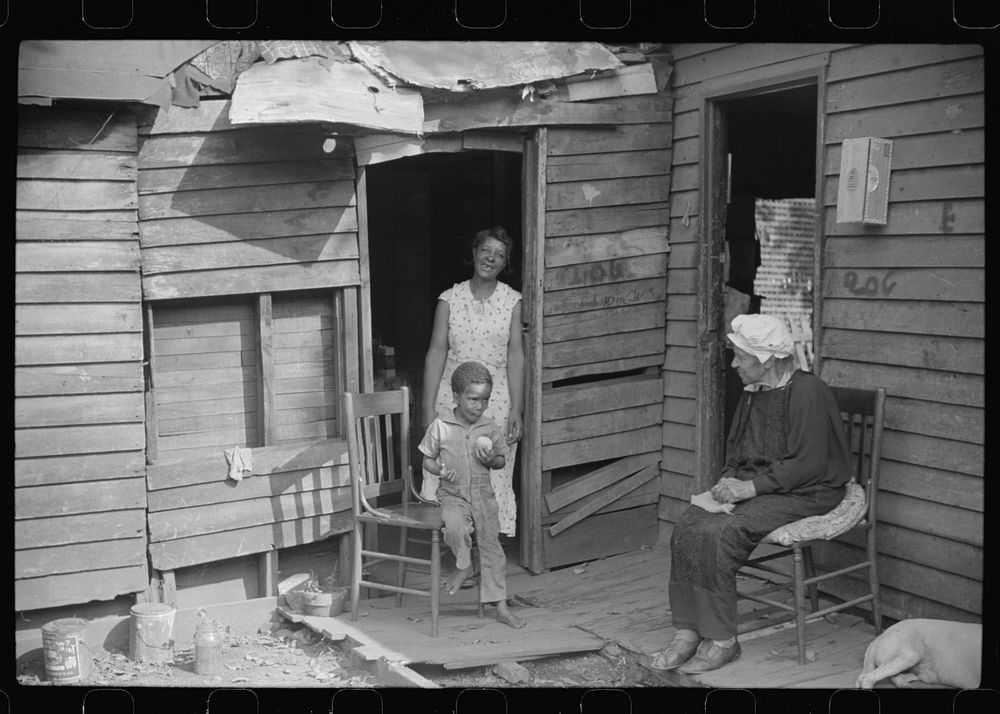  homes, Charleston, West Virginia. Sourced from the Library of Congress.