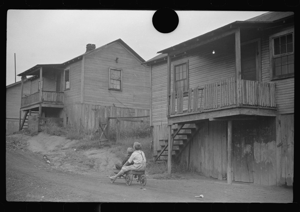 [Untitled photo, possibly related to: Coal miners' children playing in front of their homes, Chaplin, West Virginia].…