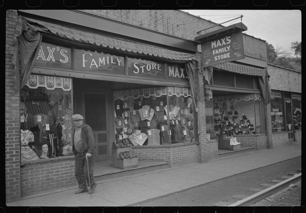 [Untitled photo, possibly related to: Storefront, mining town, Osage, West Virginia]. Sourced from the Library of Congress.