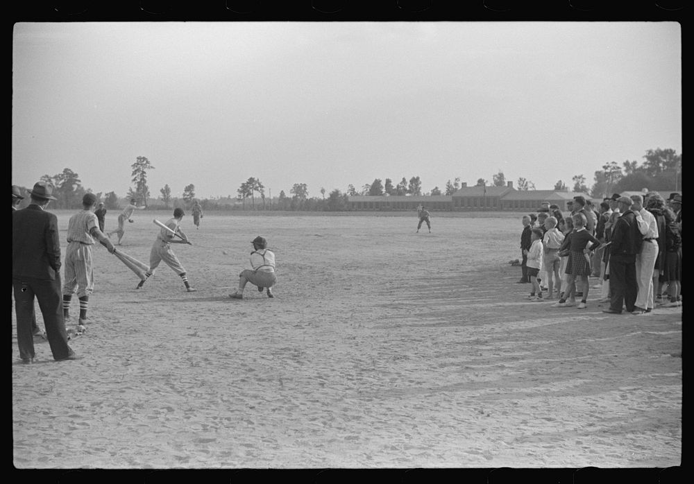 Baseball game on May Day health day at Ashwood Plantation, South Carolina. Sourced from the Library of Congress.