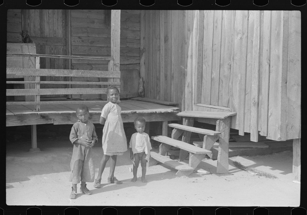 Rehabilitation borrower's children, Greene County, Georgia. Sourced from the Library of Congress.