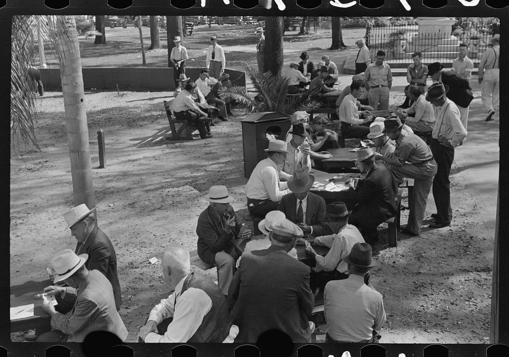 General town meeting place: the park. Lakeland, Florida. Sourced from the Library of Congress.