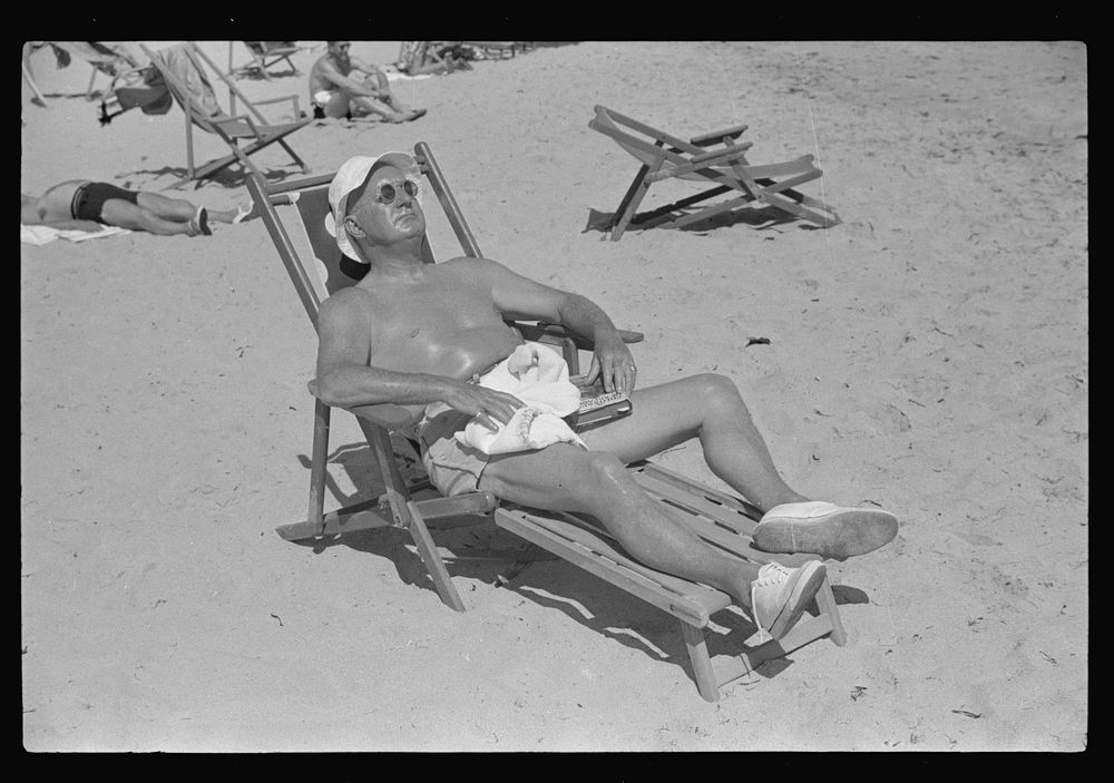 June in January, Miami Beach, Florida. Sourced from the Library of Congress.