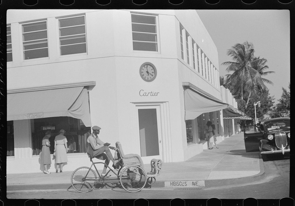 Palm Beach, Florida. A street corner. Sourced from the Library of Congress.
