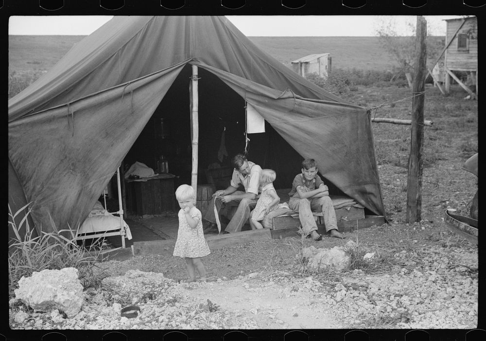 Canal Point (vicinity), Florida. A migrant laborer's family.. Sourced from the Library of Congress.