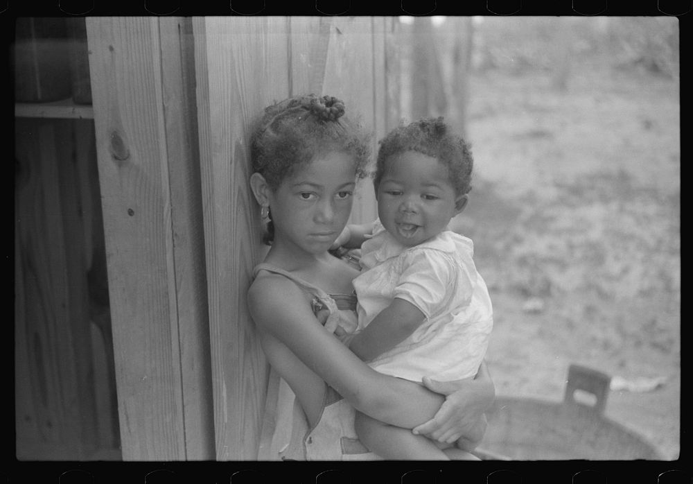 Children of Frederick Oliver, tenant purchase borrower, Summerton, South Carolina by Marion Post Wolcott