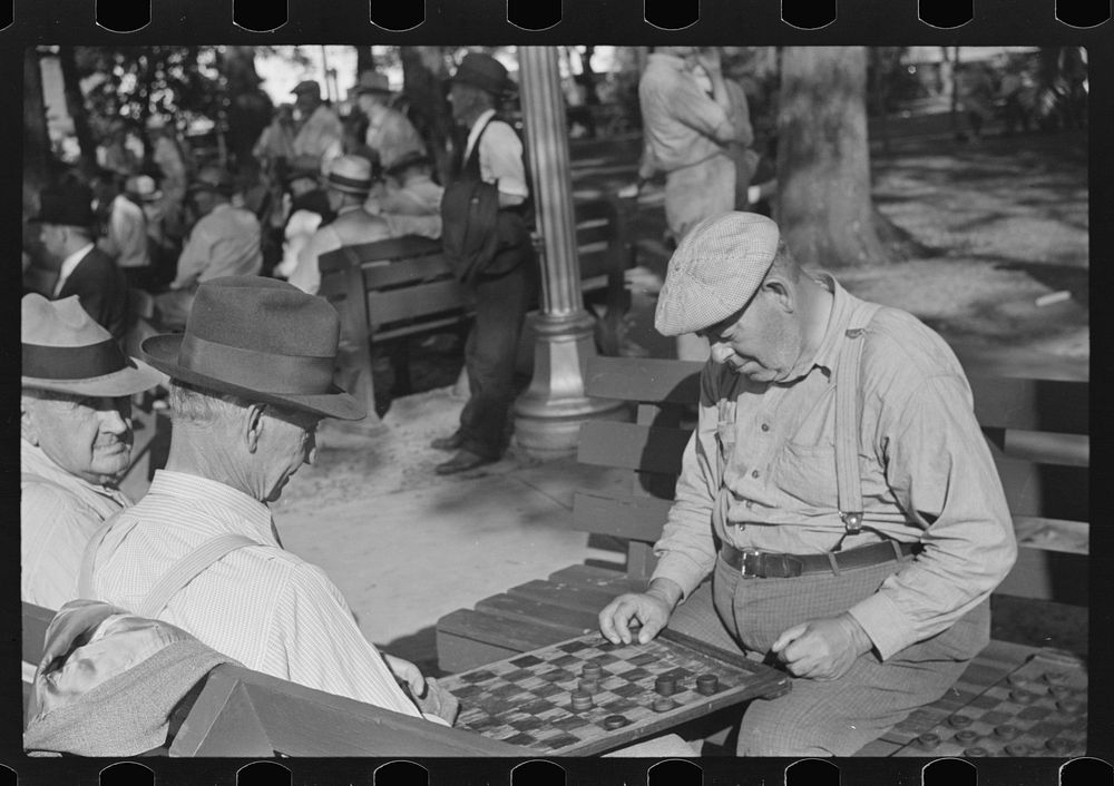 General town meeting place: the park.  Lakeland, Forida. Sourced from the Library of Congress.