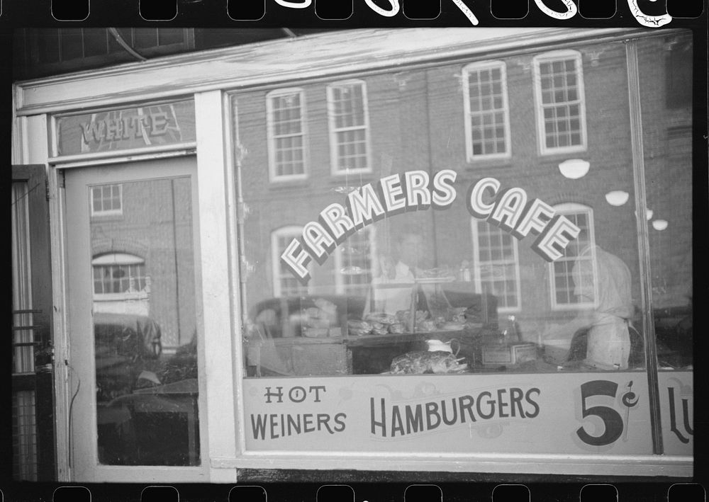 Cafe in warehouse district during tobacco auction season. Durham, North Carolina. Sourced from the Library of Congress.