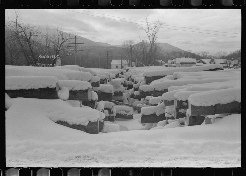 Timber levelled by 1938 hurricane at sawmill near Warren, New Hampshire. Sourced from the Library of Congress.