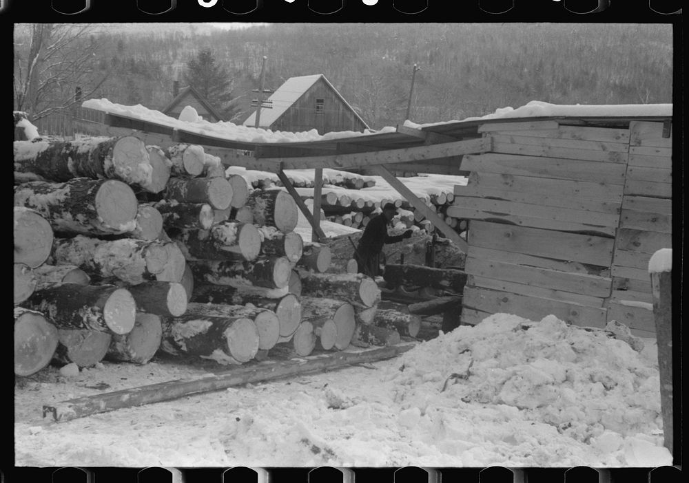 Timber levelled by 1938 hurricane at sawmill near Warren, New Hampshire. Sourced from the Library of Congress.