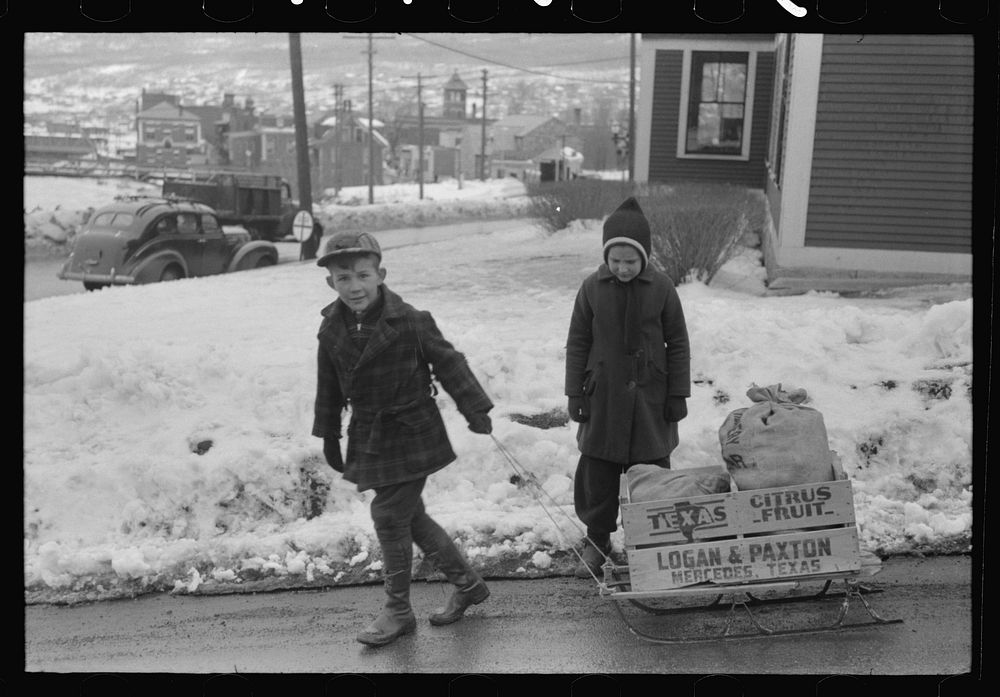 [Untitled photo, possibly related to: Children of paper mill workers bringing home groceries in Berlin, New Hampshire…