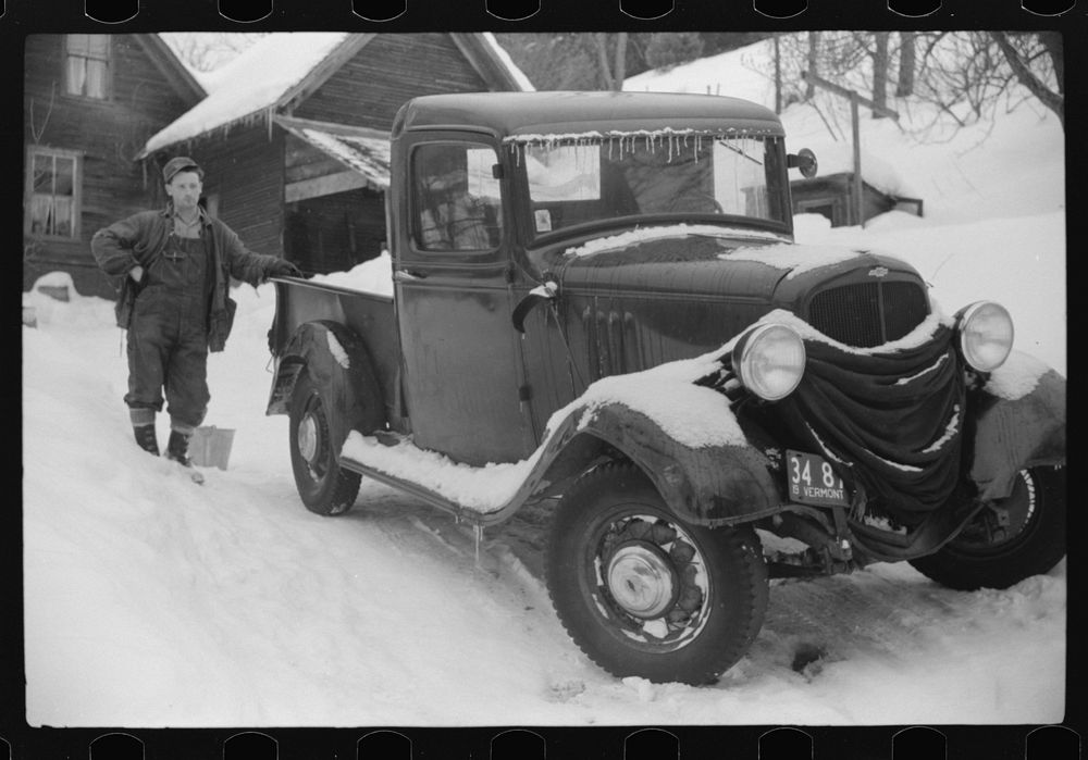 [Untitled photo, possibly related to: Farmer's truck, Woodstock, Vermont]. Sourced from the Library of Congress.