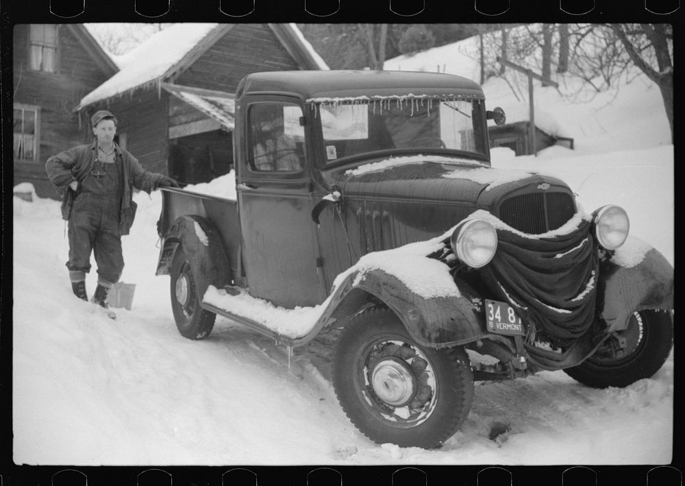 [Untitled photo, possibly related to: Farmer's truck, Woodstock, Vermont]. Sourced from the Library of Congress.