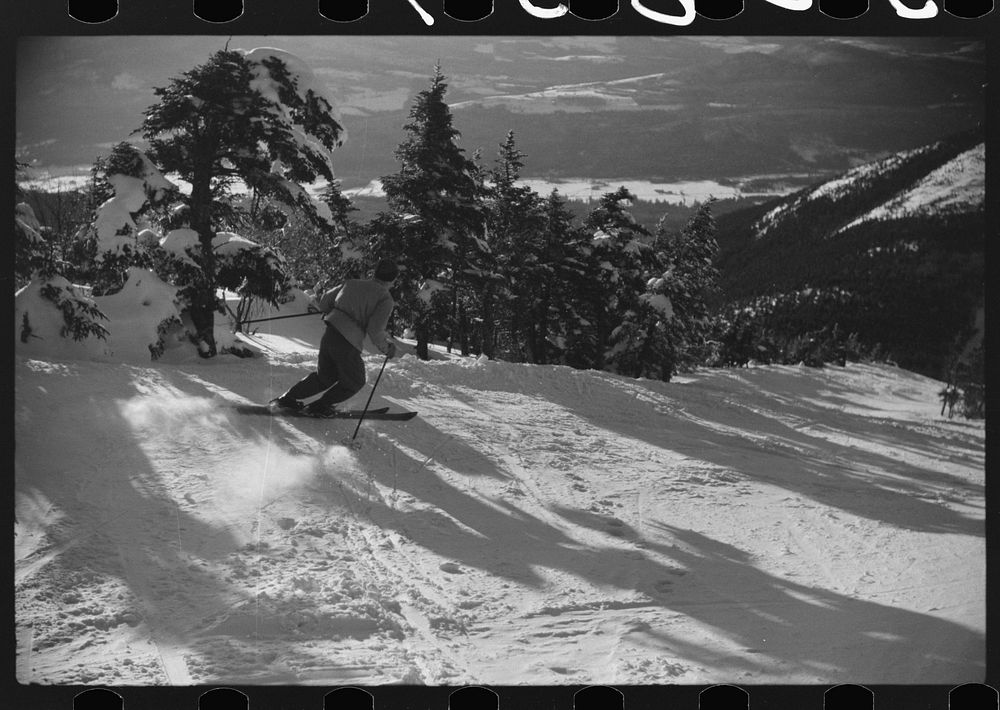 Skiing down the Taft Trail on Cannon Mountain, Franconia Notch, New Hampshire. Sourced from the Library of Congress.