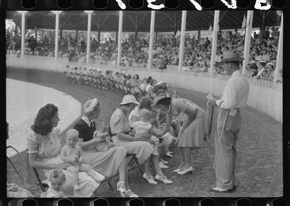 [Untitled photo, possibly related to: Healthiest baby contest at Shelby County Fair and Horse Show, Shelbyville, Kentucky].…