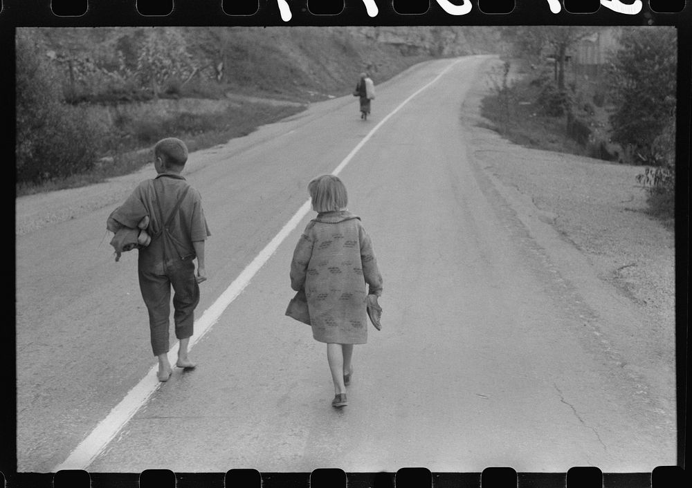 [Untitled photo, possibly related to: Mountain children going home along highway near Jackson, Breathitt County, Kentucky]…