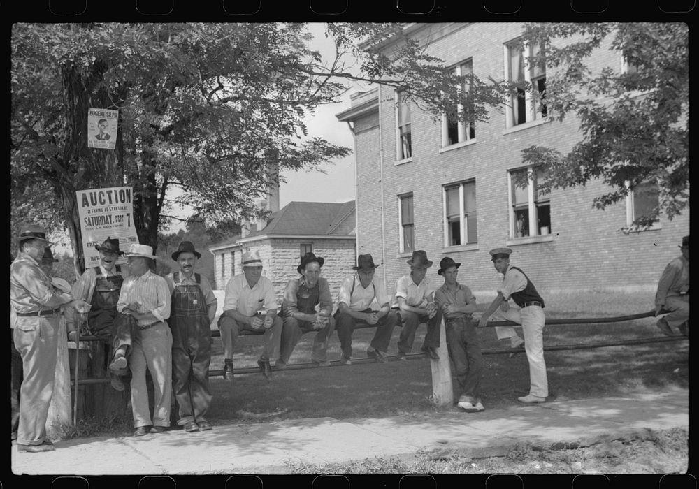 [Untitled photo, possibly related to: Farmers hanging around courthouse on court day during lunch hour. Campton, Kentucky].…