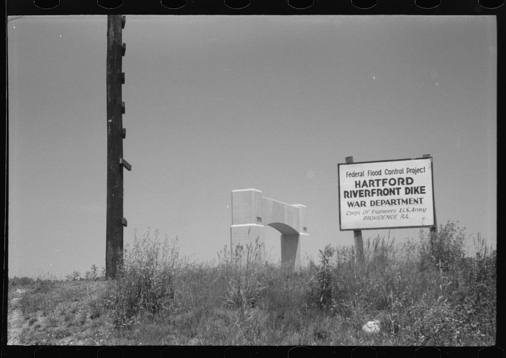 [Untitled photo, possibly related to: Prefabricated defense housing under contruction, near airport. Hartford, Connecticut.…