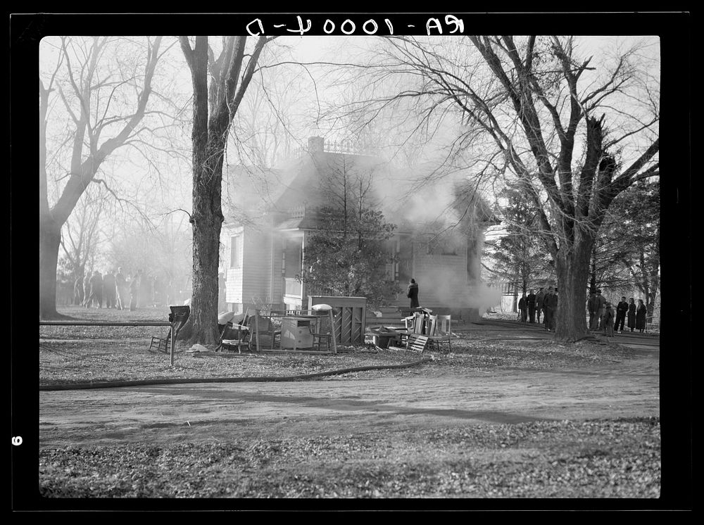 A fire in a residence in Aledo, Illinois by Russell Lee