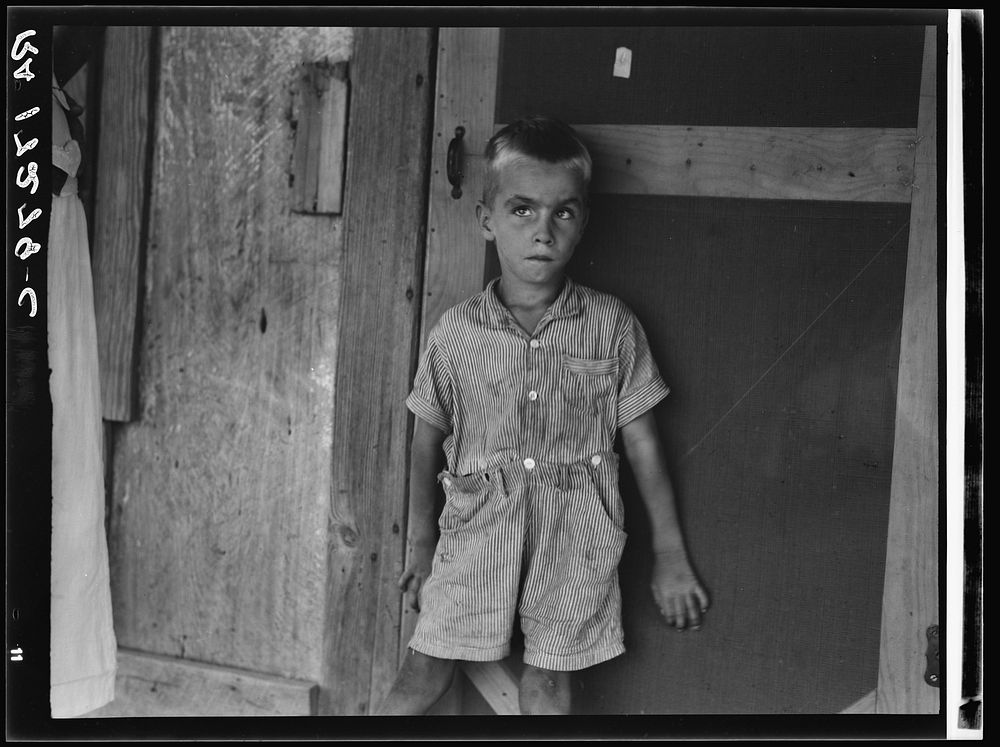 Child of sharecropper family near Cleveland, Mississippi. Sourced from the Library of Congress.