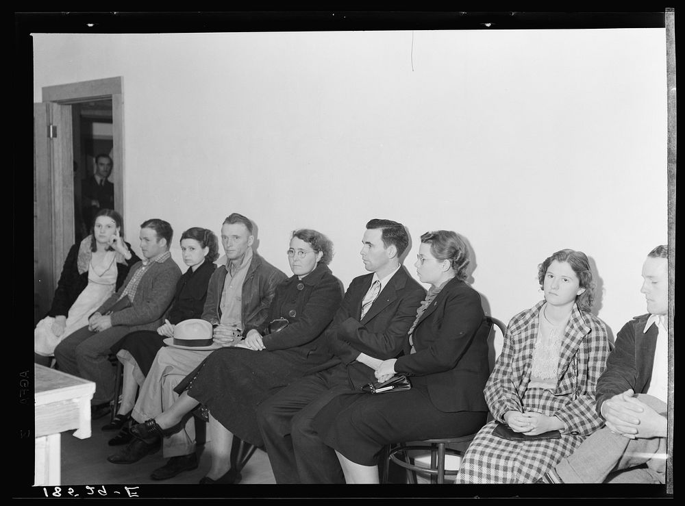 FSA/8b32000/8b32600\8b32647a.tif. Sourced from the Library of Congress.