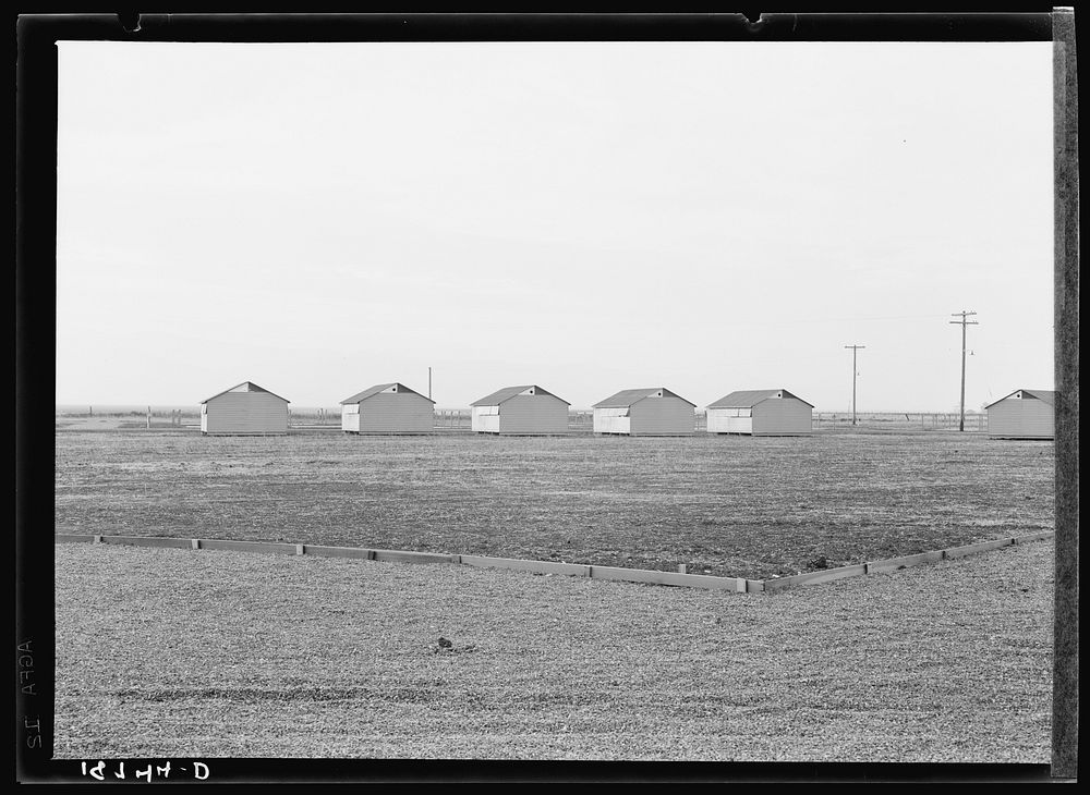 FSA/8b32000/8b32800\8b32822a.tif. Sourced from the Library of Congress.