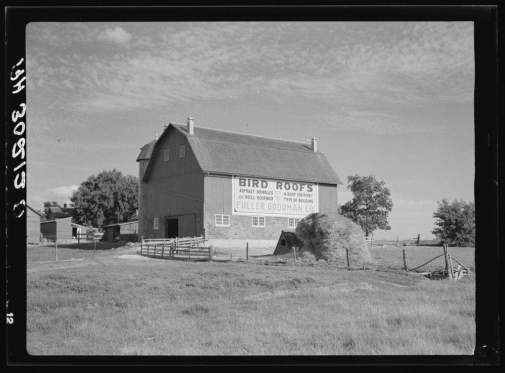 Sign barn New Lisbon, Wisconsin Free Photo rawpixel