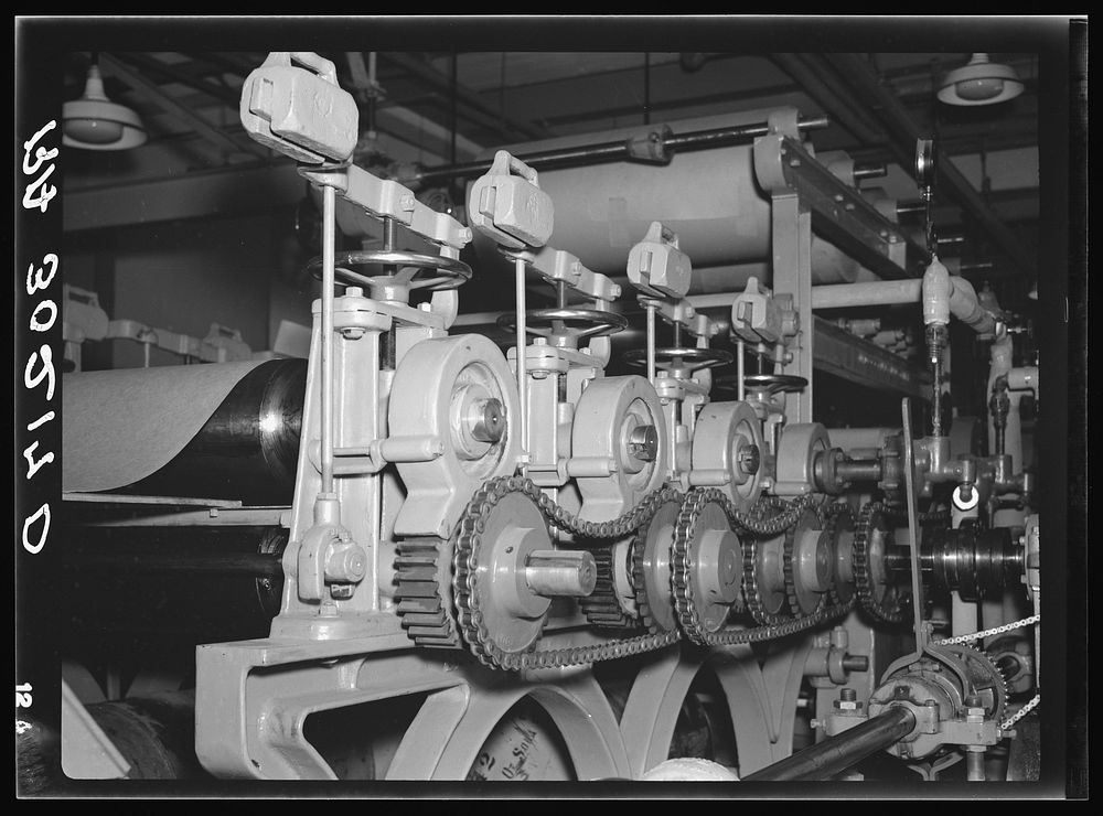 Pattern of fiberboard machine. Forest Products laboratory. Madison, Wisconsin by Russell Lee