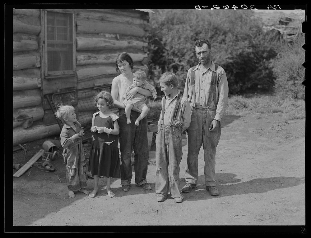 [Untitled photo, possibly related to: The Huravitch family, farmers in Williams County, North Dakota] by Russell Lee