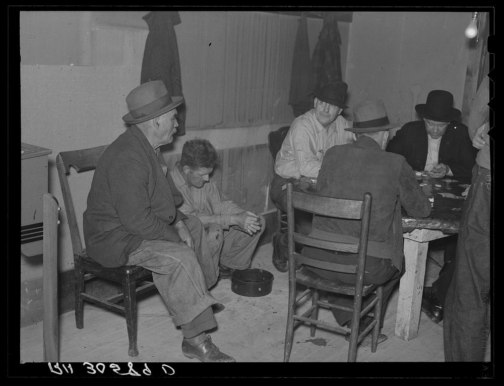 [Untitled photo, possibly related to: Card game in a saloon. Craigville, Minnesota] by Russell Lee