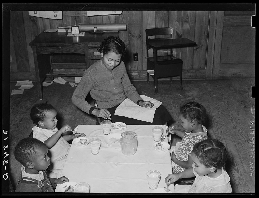 Lunch in nursery school. Lakeview Project, Arkansas by Russell Lee