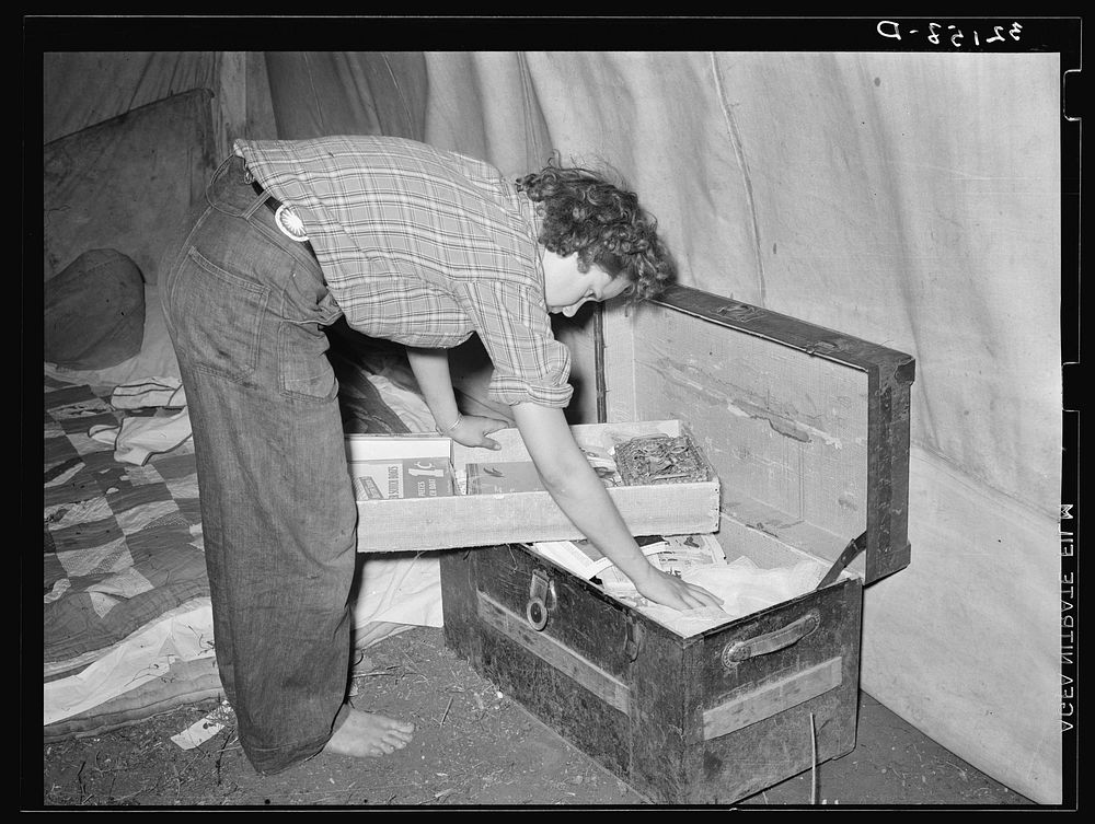 Daughter of white migrant in tent home near Harlingen, Texas (see 32108-D) by Russell Lee
