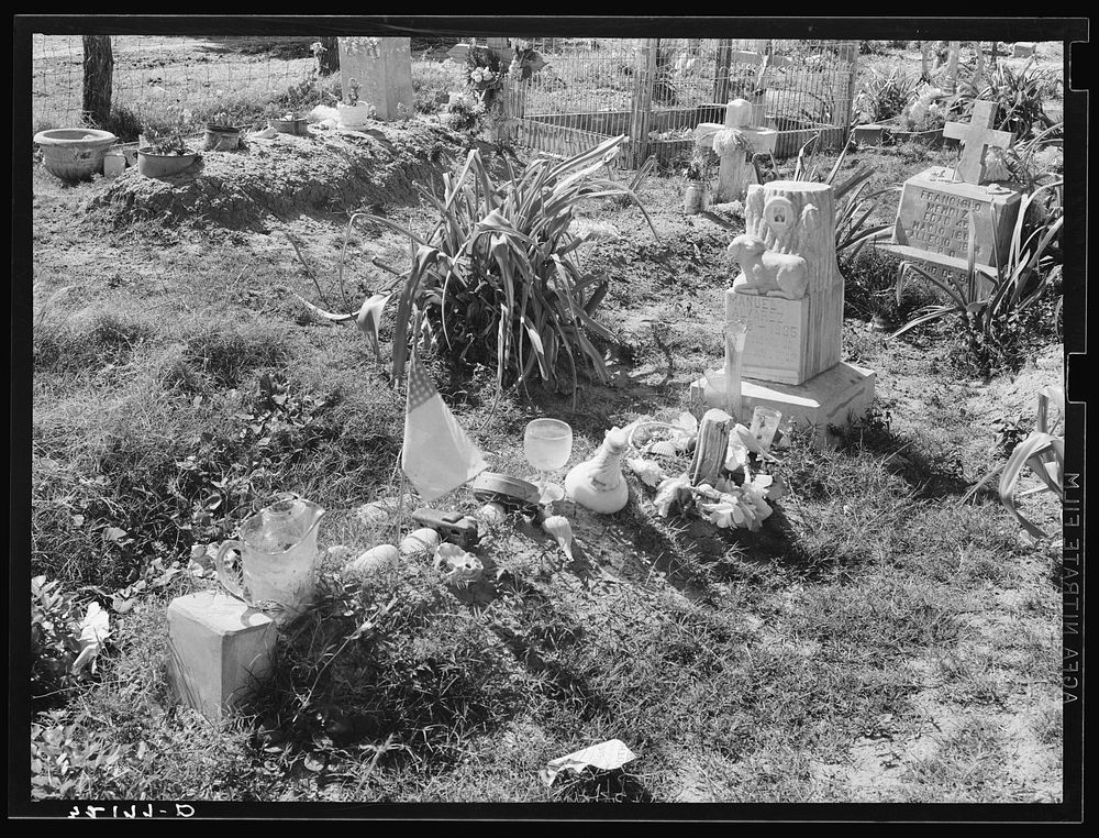 Mexican grave. Raymondville, Texas by Russell Free Photo rawpixel