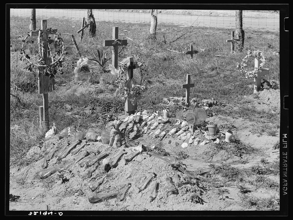 Mexican grave. Raymondville, Texas by Russell Lee