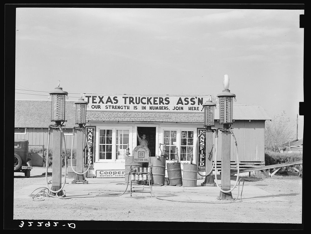 Gas station. Edcouch, Texas by Russell Lee