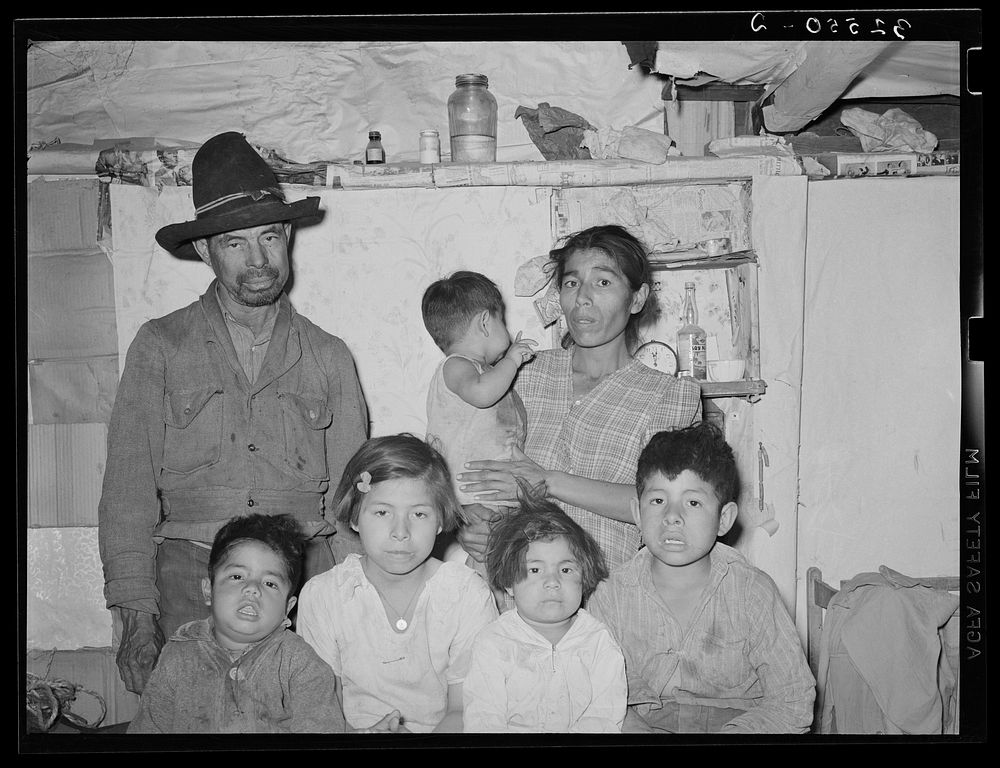 Mexican family. San Antonio, Texas by Russell Lee