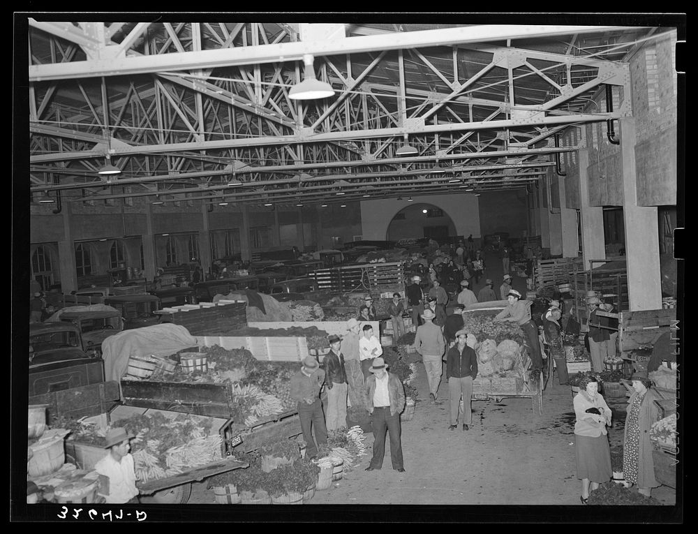 [Untitled photo, possibly related to: Interior of vegetable and fruit market. San Antonio, Texas] by Russell Lee