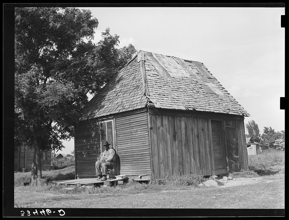 Home of agricultural day laborer near Muskogee, Oklahoma. Muskogee County by Russell Lee