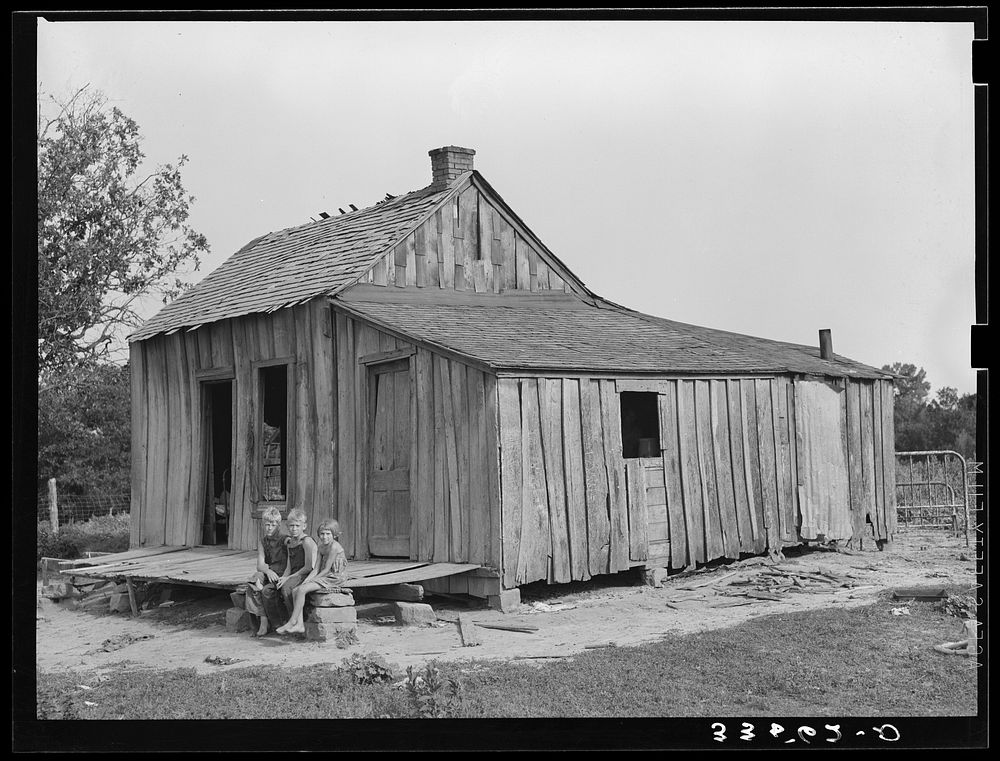 Home of agricultural day laborer in McIntosh County, Oklahoma by Russell Lee