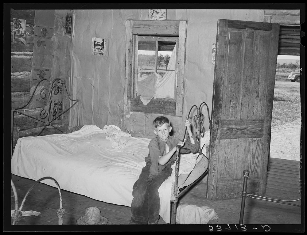 Interior of home of agricultural day laborer north of Sallisaw, Oklahoma. Sequoyah County by Russell Lee