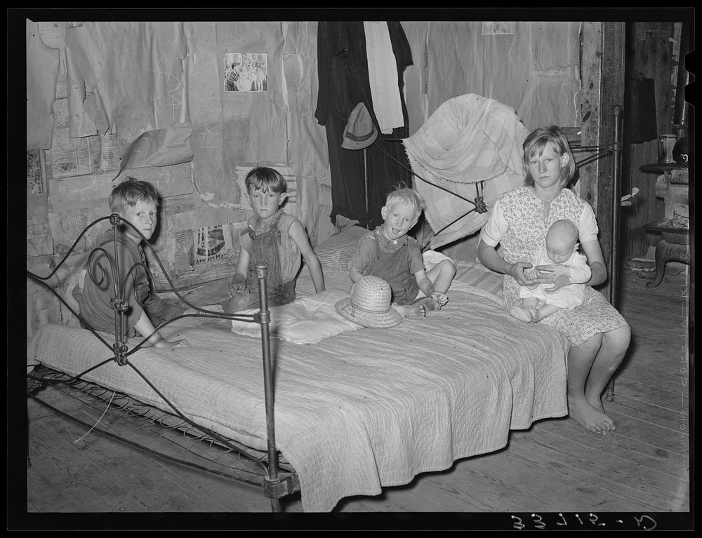 [Untitled photo, possibly related to: Children of agricultural day laborer living north of Sallisaw, Oklahoma. Sequoyah…