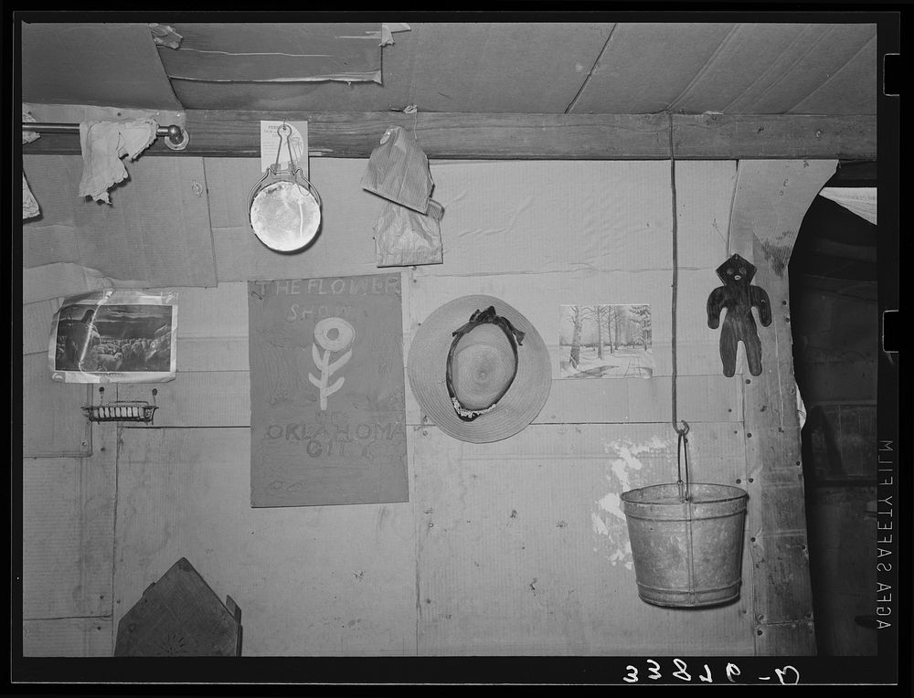 Detail of interior of shack home in Mays Avenue camp. Oklahoma City, Oklahoma. Refer to general caption no 21 by Russell Lee