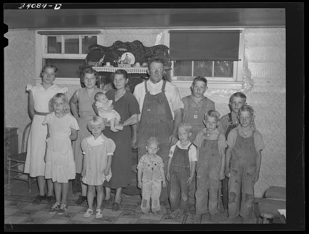 Family of William Rall, FSA (Farm Security Administration) client in Sheridan County, Kansas by Russell Lee