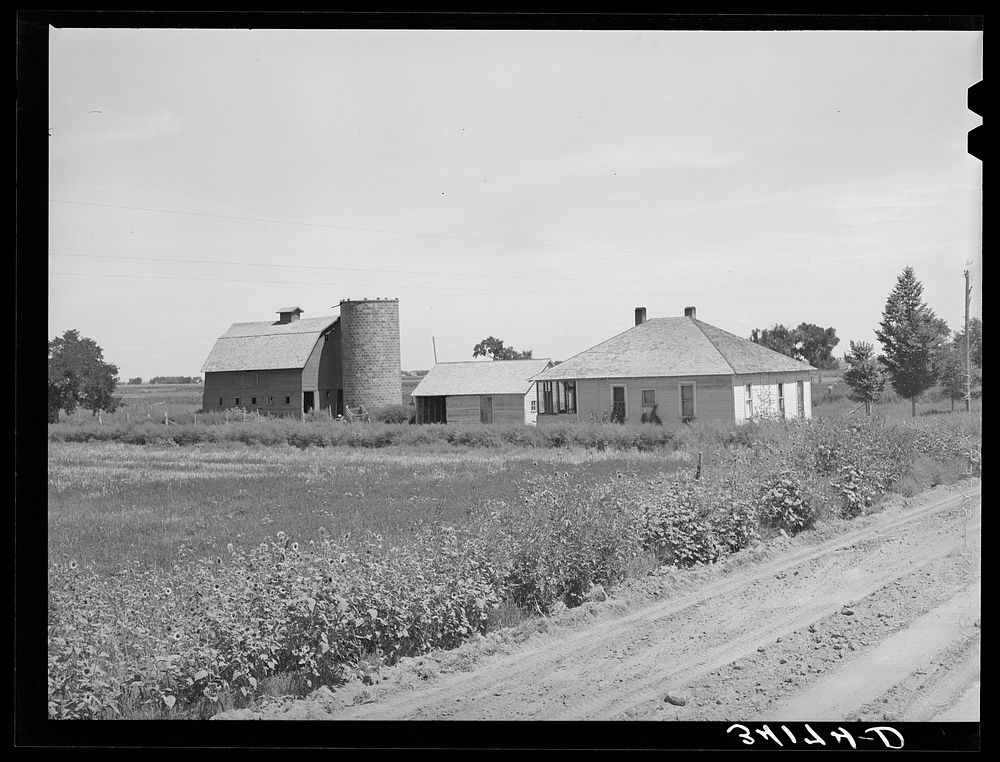 Farmstead on land which owner of the farm, Ernest W. Kirk Jr., FSA (Farm Security Administration) client, rents at present…