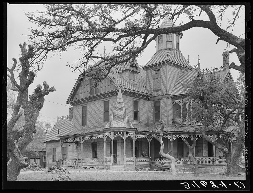 Old mansion. Comanche, Texas by Russell Lee