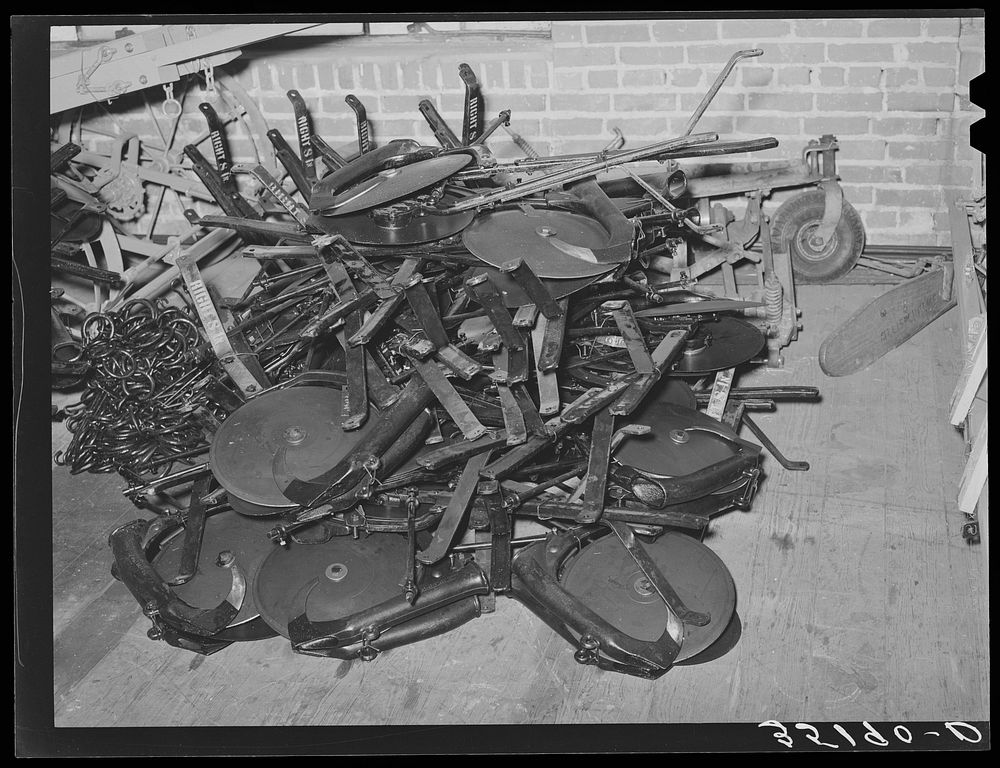 Parts for farm equipment. Warehouse, Oklahoma City, Oklahoma by Russell Lee