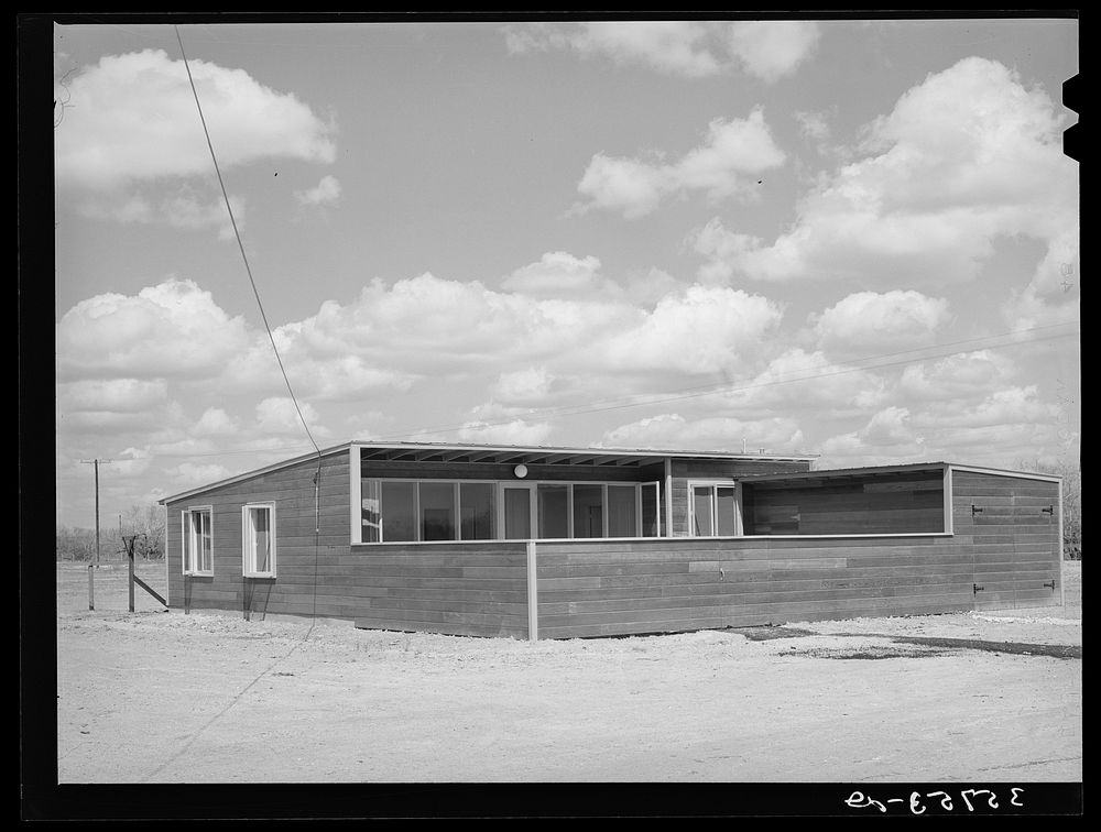 [Untitled photo, possibly related to: Home of manager of the migratory labor camp at Robstown, Texas] by Russell Lee
