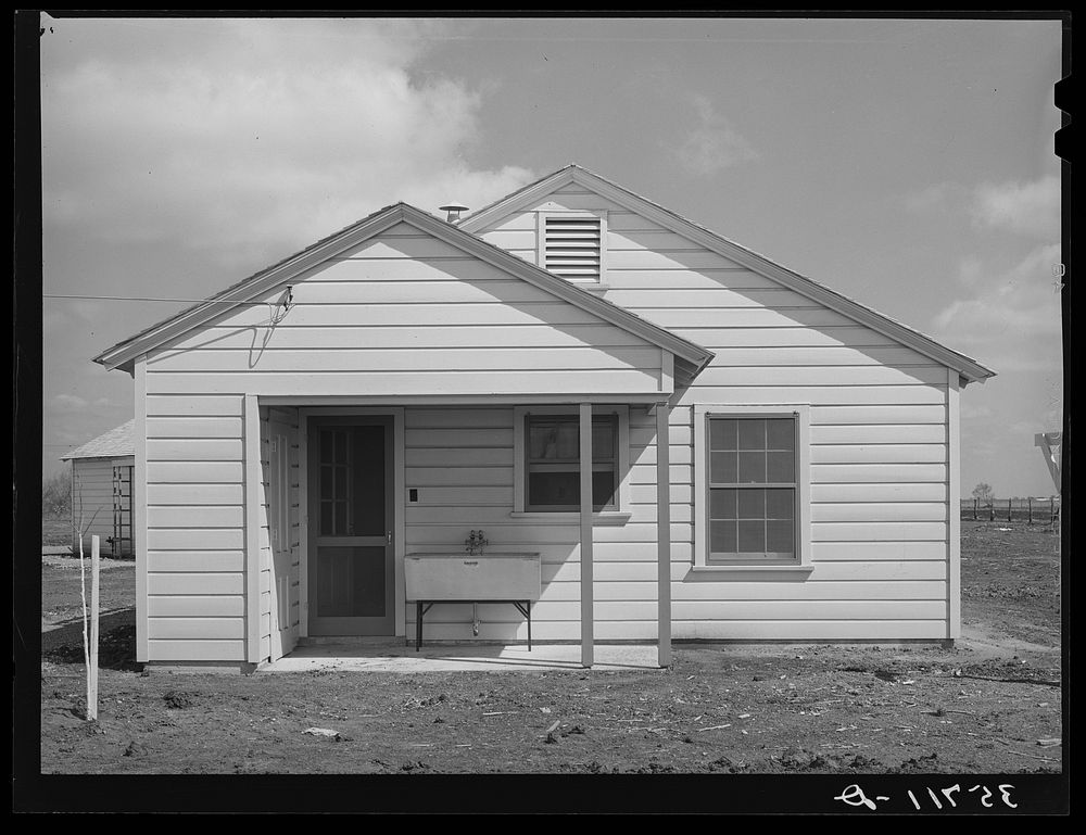 Detail of house for permanent agricultural worker at migratory labor camp at Robstown, Texas by Russell Lee